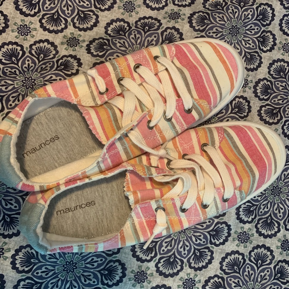 Size 11 woman’s slip on canvas shoes